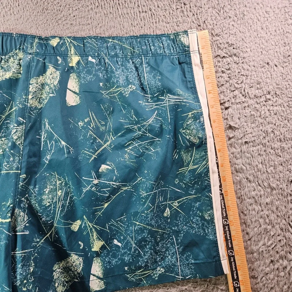 NWOT The North Face Swim Shorts Trunks‎ Men's XXL Flash Dry Abstract Green Lined